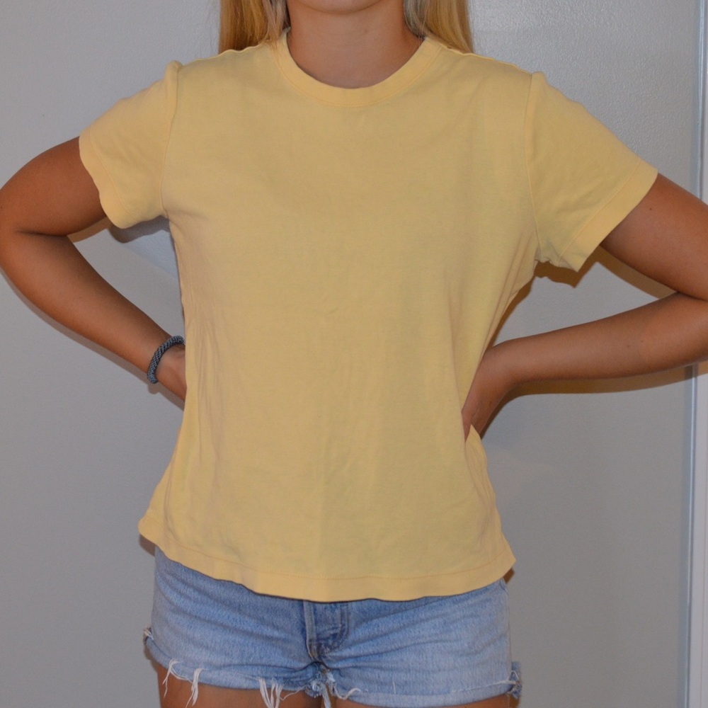 american eagle yellow t-shirt